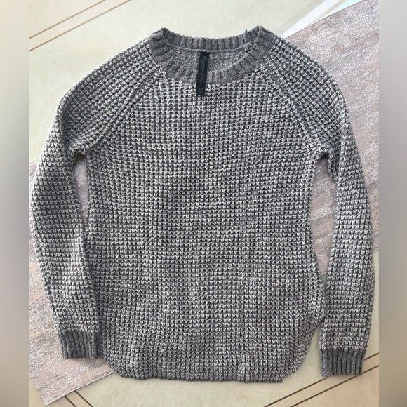 Aeropostale Women’s Sweater - Picture 11 of 16